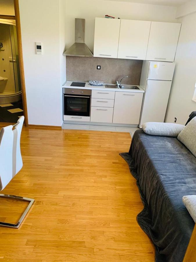 Apartments Nika Sukošan Esterno foto