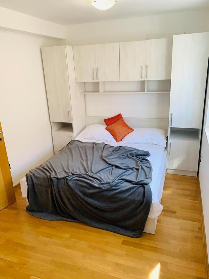 Apartments Nika Sukošan Esterno foto