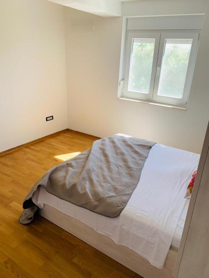 Apartments Nika Sukošan Esterno foto