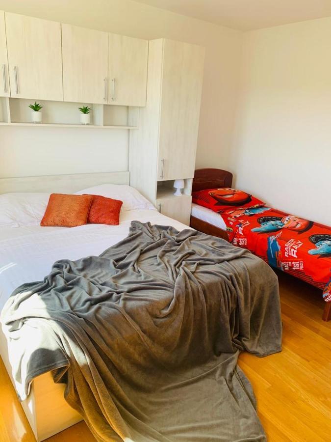 Apartments Nika Sukošan Esterno foto