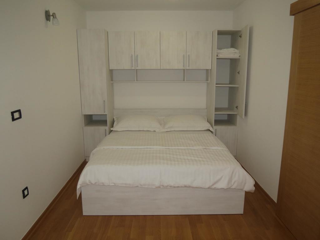Apartments Nika Sukošan Esterno foto