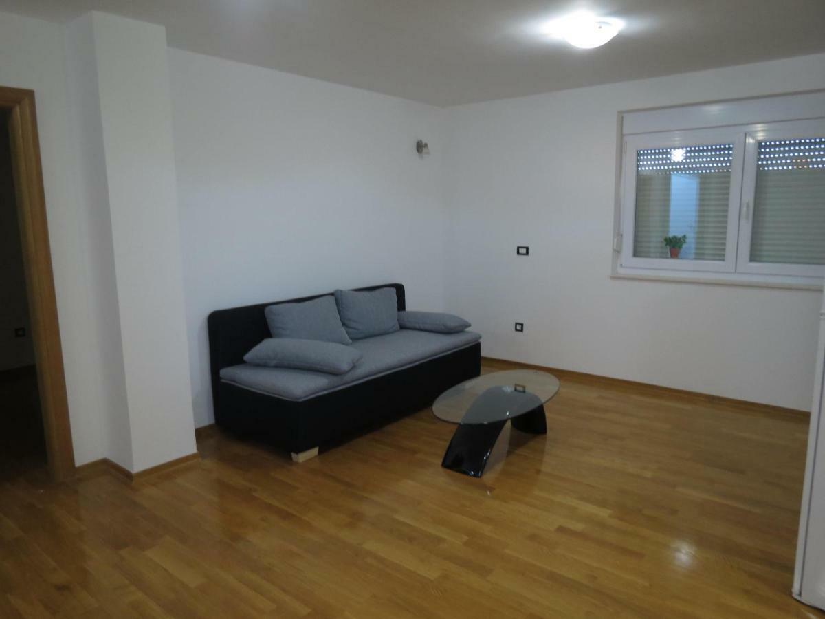 Apartments Nika Sukošan Esterno foto