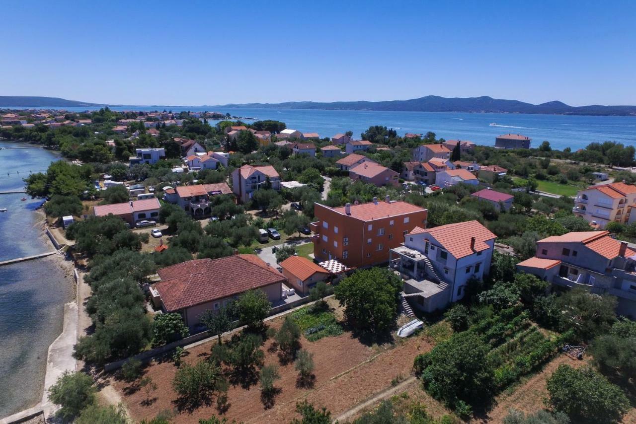 Apartments Nika Sukošan Esterno foto