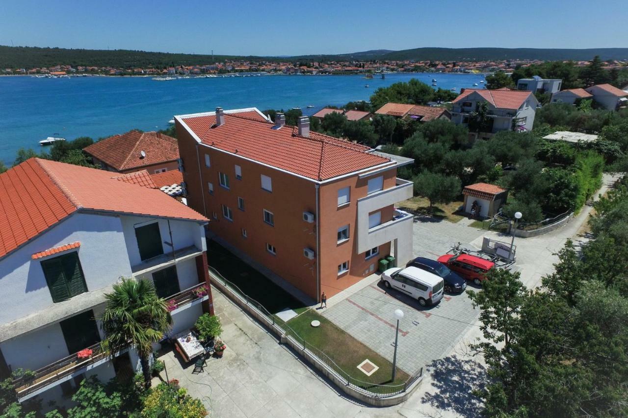 Apartments Nika Sukošan Esterno foto