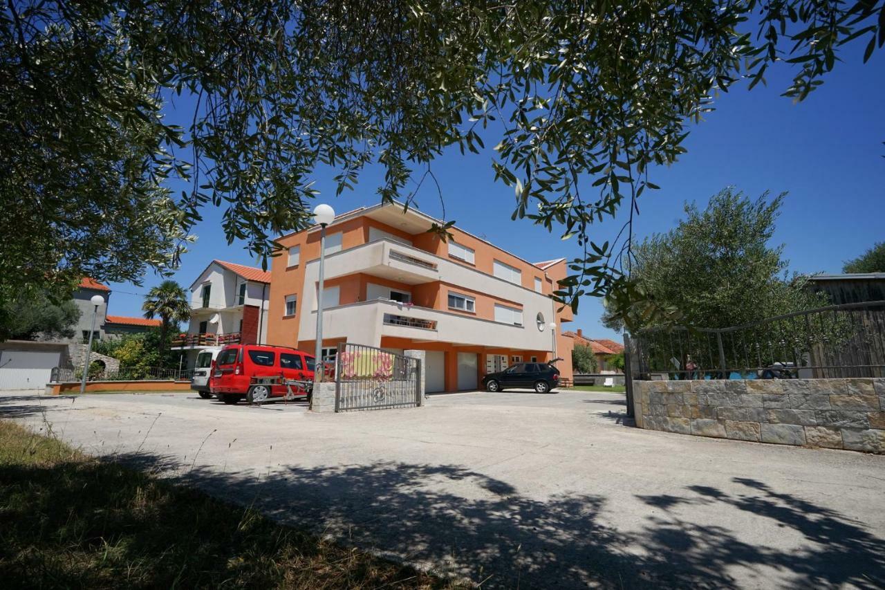 Apartments Nika Sukošan Esterno foto